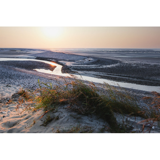 Coucher de soleil de la plage du Hourdel au crépuscule Coucher de soleil de la plage du Hourdel au crépuscule