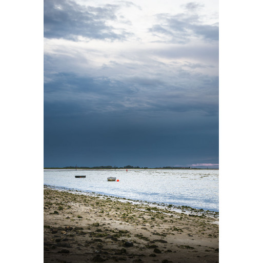 Somme Bay under a gray sky