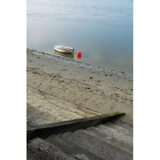 The boat and its buoy